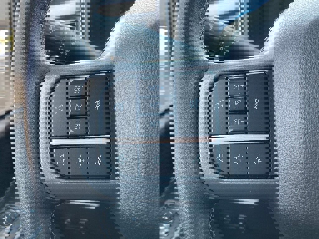 Used 2025 Ford F250 Lariat w/ Chrome Package image 15