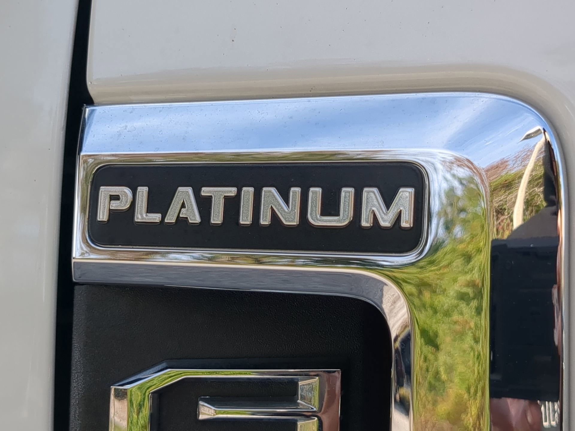 Certified 2022 Ford F250 Platinum w/ FX4 Off-Road Package image 39