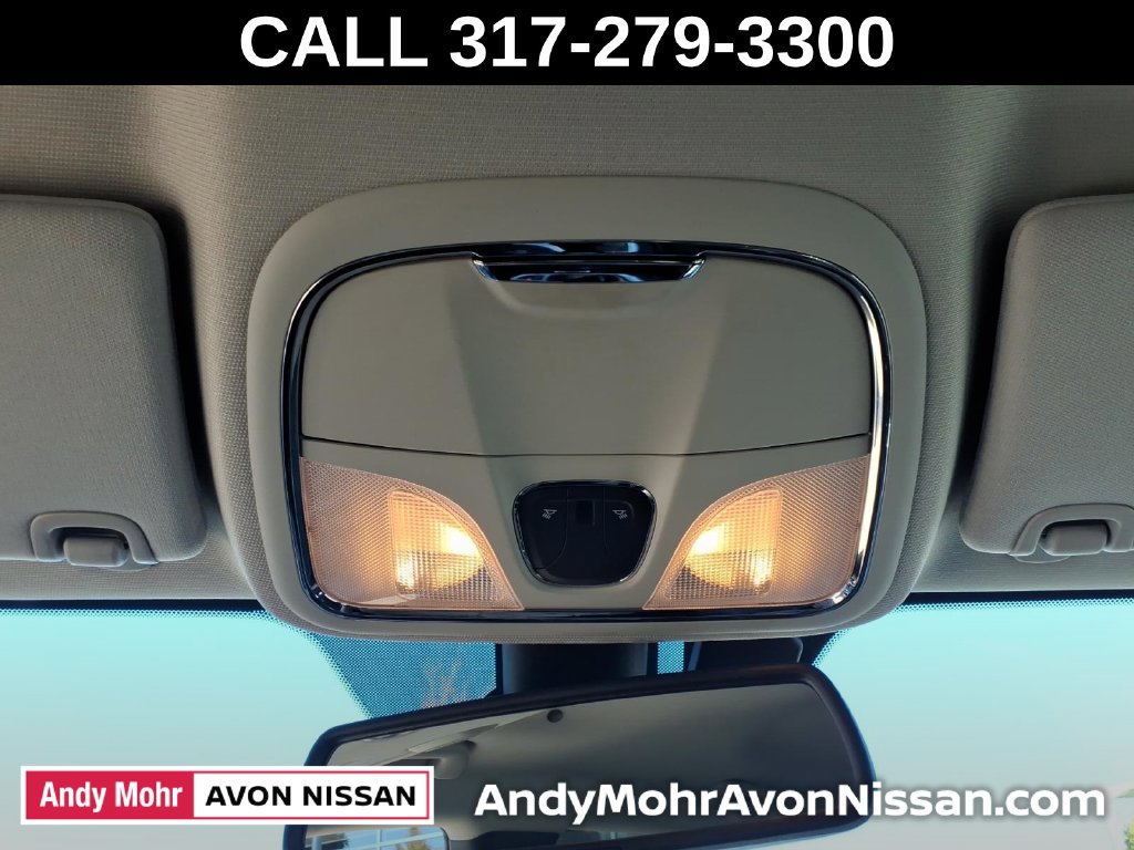 Used 2014 Jeep Cherokee Trailhawk w/ Comfort/Convenience Group AWD/4WD image 34