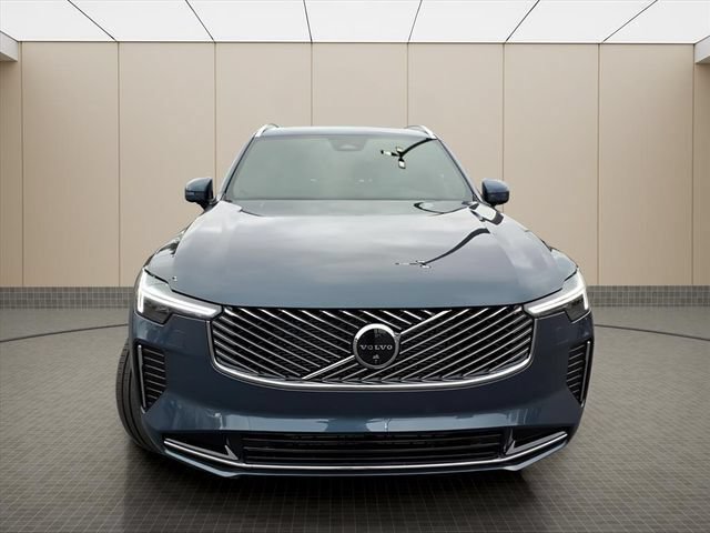 New 2026 Volvo XC90 B6 Plus w/ Protection Package Premier AWD/4WD image 4