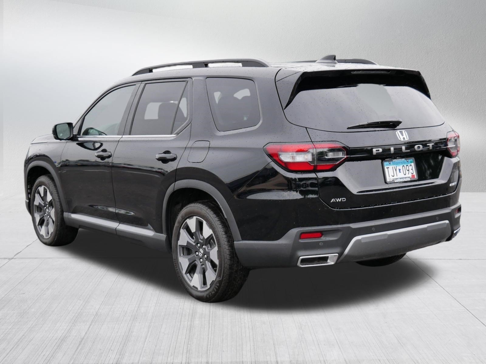 Used 2026 Honda Pilot Elite image 5