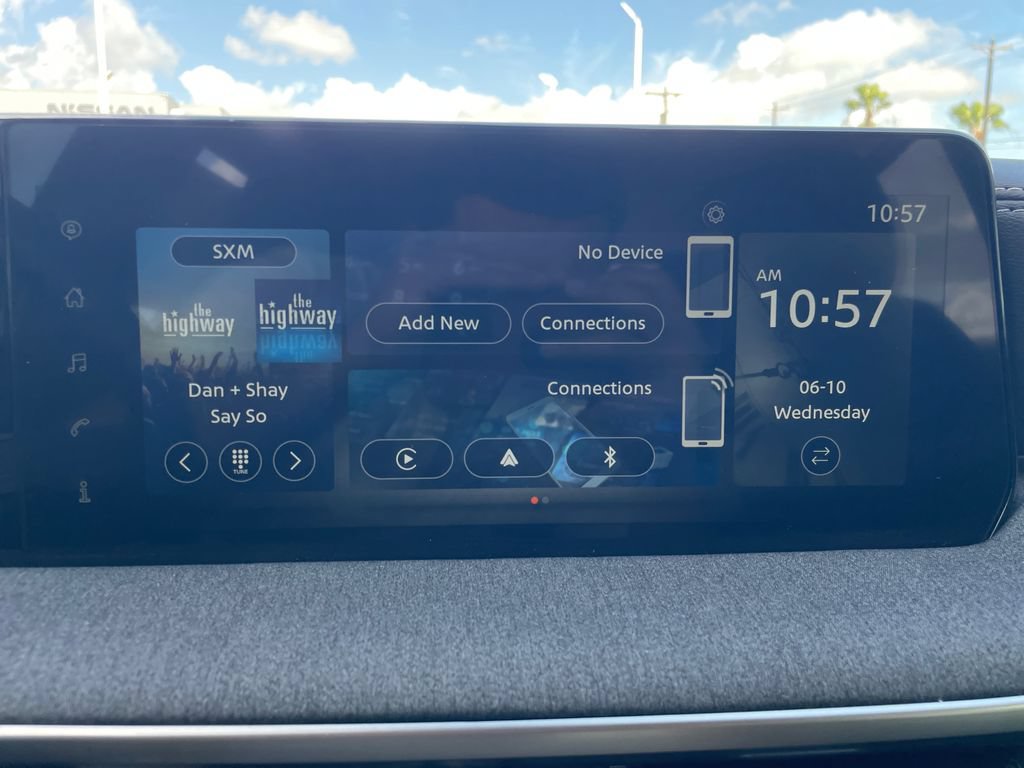 Certified 2025 Nissan Kicks SV FWD image 19
