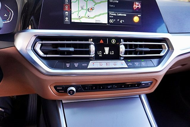 Used 2022 BMW 330i Sedan w/ Driving Assistance Package image 29