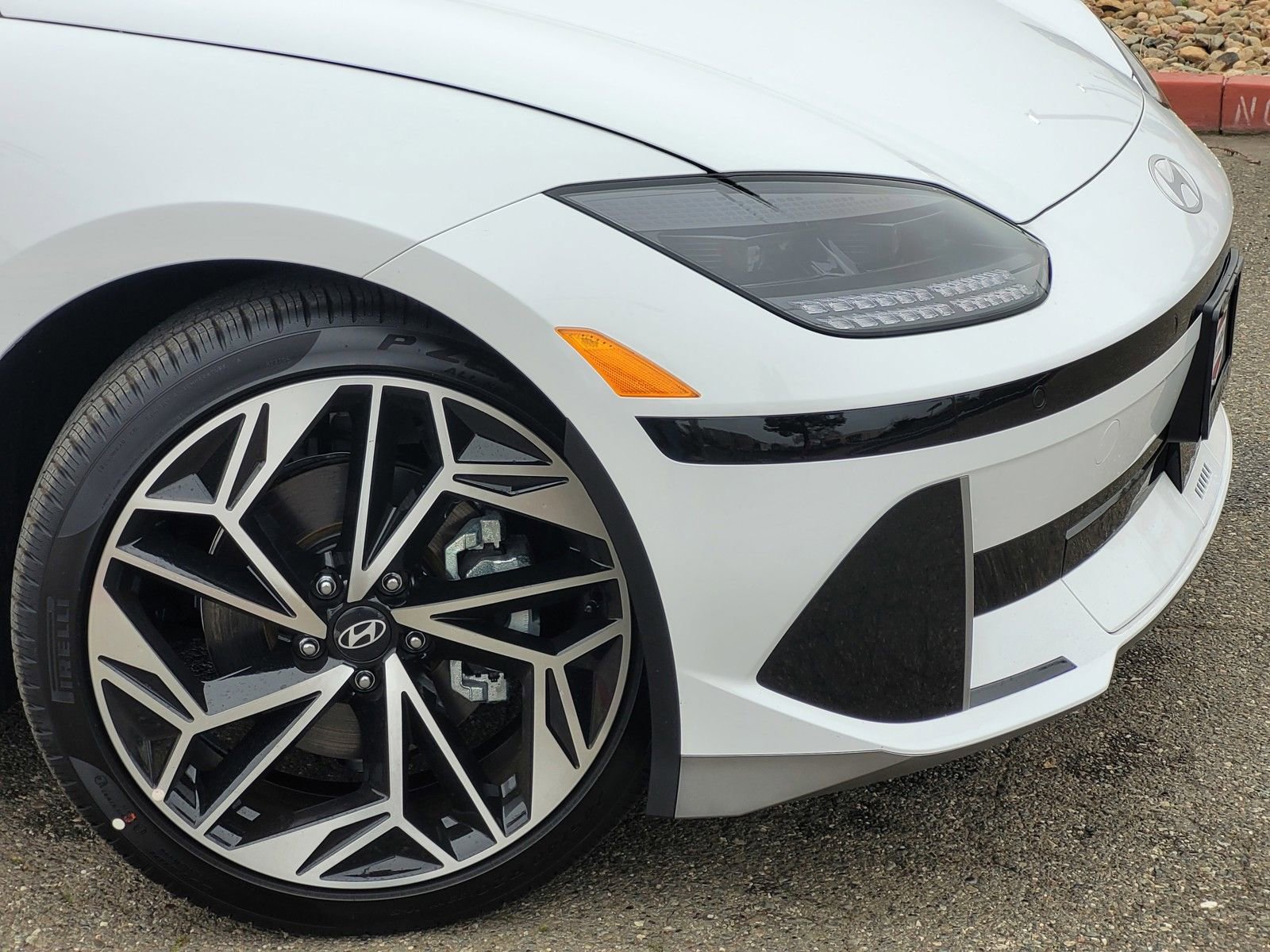 Certified 2025 Hyundai Ioniq 6 SEL image 16