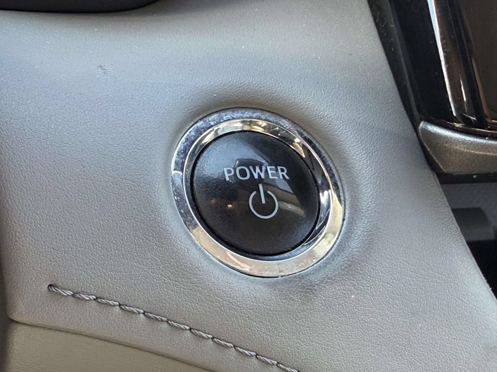 Used 2023 Toyota Highlander XLE AWD/4WD image 33