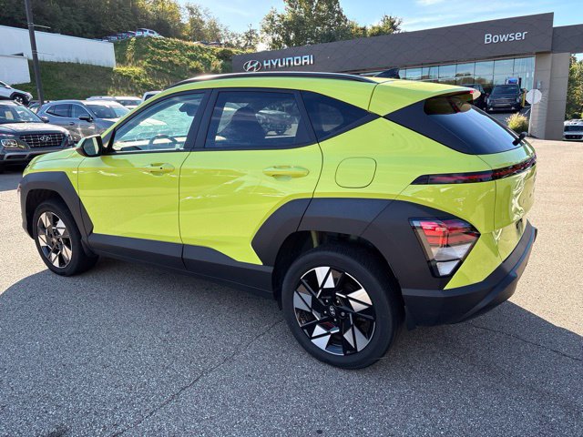 Used 2024 Hyundai Kona SEL AWD/4WD image 3