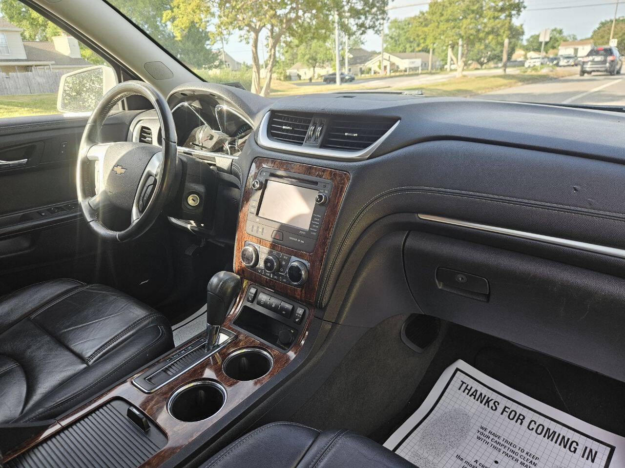 Used 2013 Chevrolet Traverse LT AWD/4WD image 17