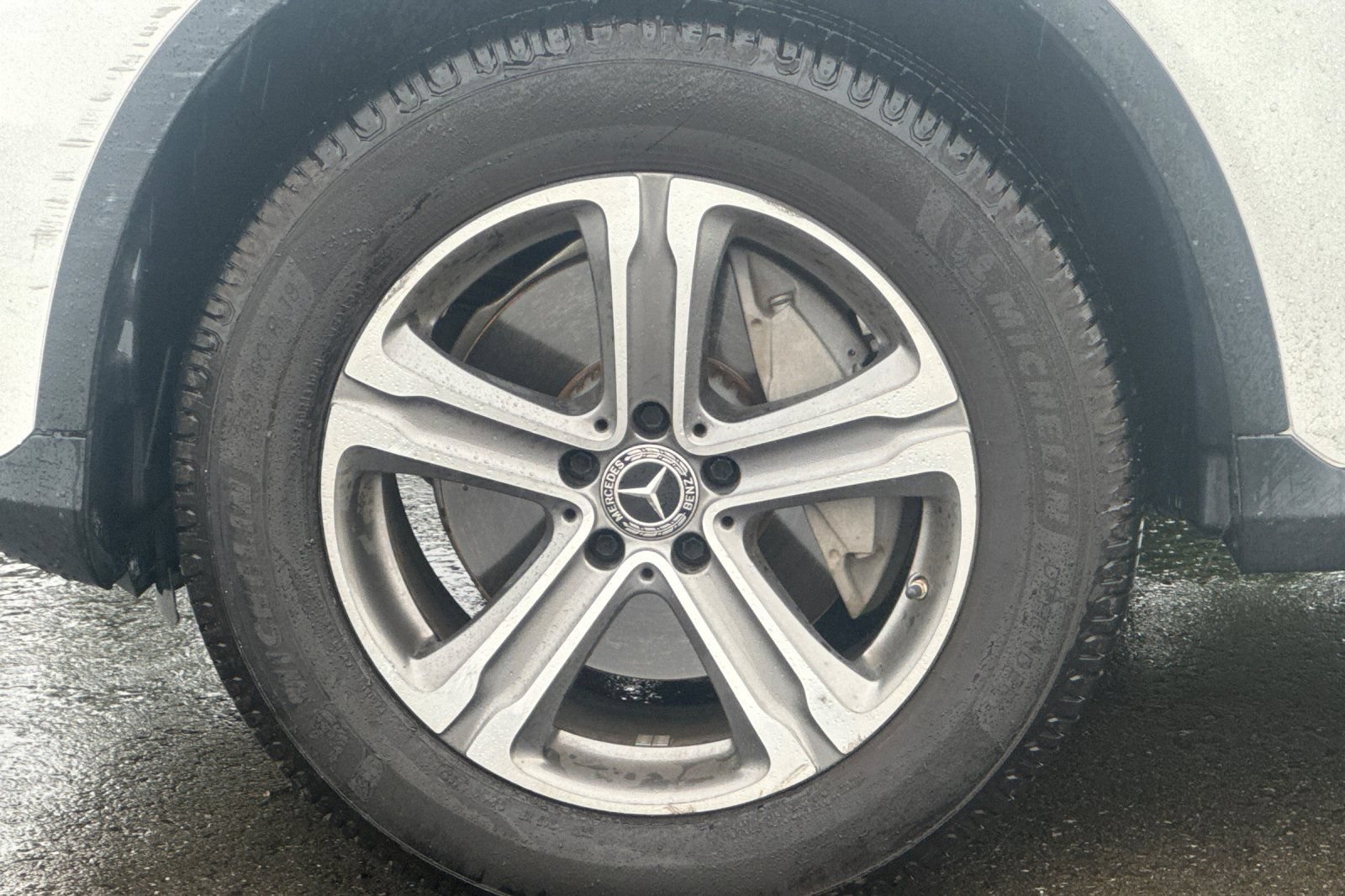 Used 2019 Mercedes-Benz GLC 300 4MATIC image 46