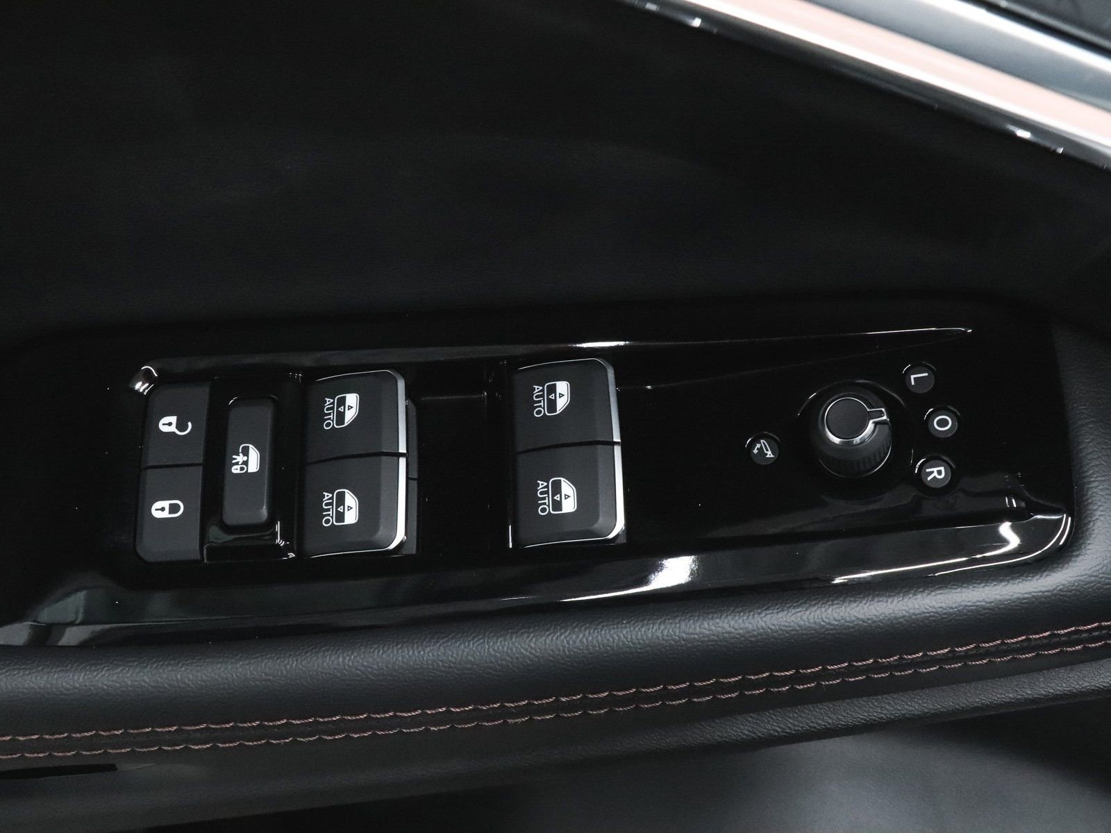 Used 2025 Jeep Wagoneer S Limited image 13