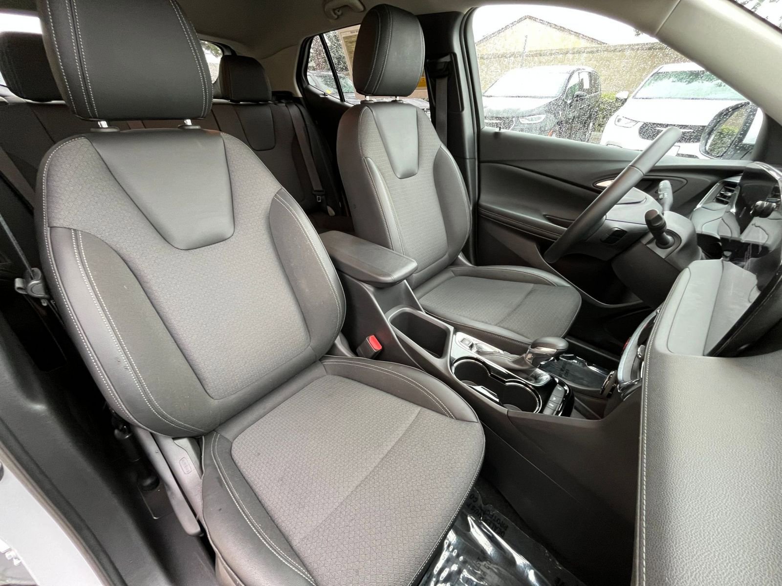 Used 2025 Buick Encore GX Preferred image 36