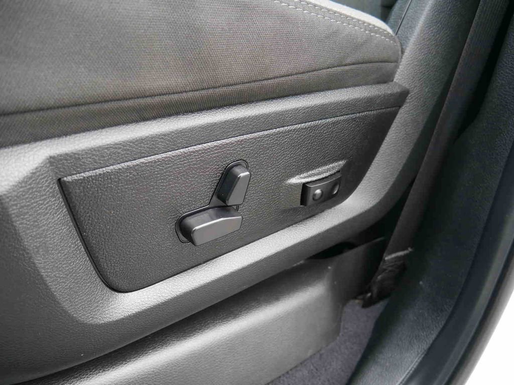 Certified 2024 RAM 3500 Big Horn image 30