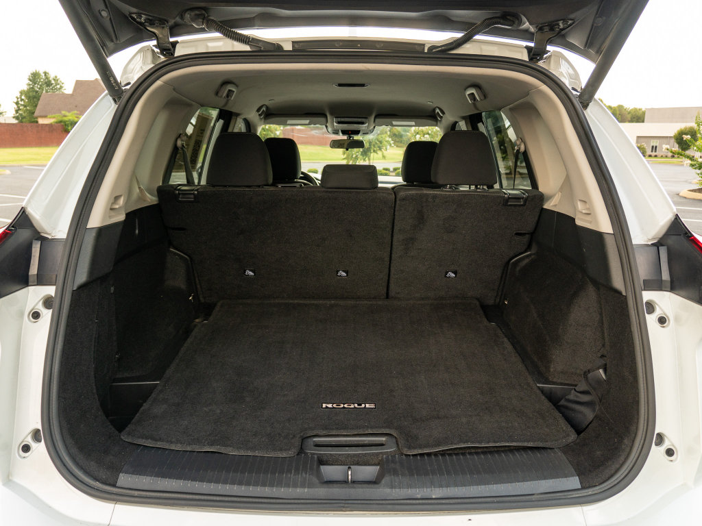 Used 2024 Nissan Rogue SV FWD image 15