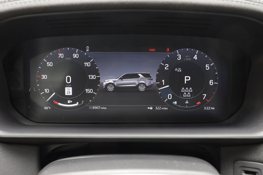 Certified 2025 Land Rover Discovery S image 8