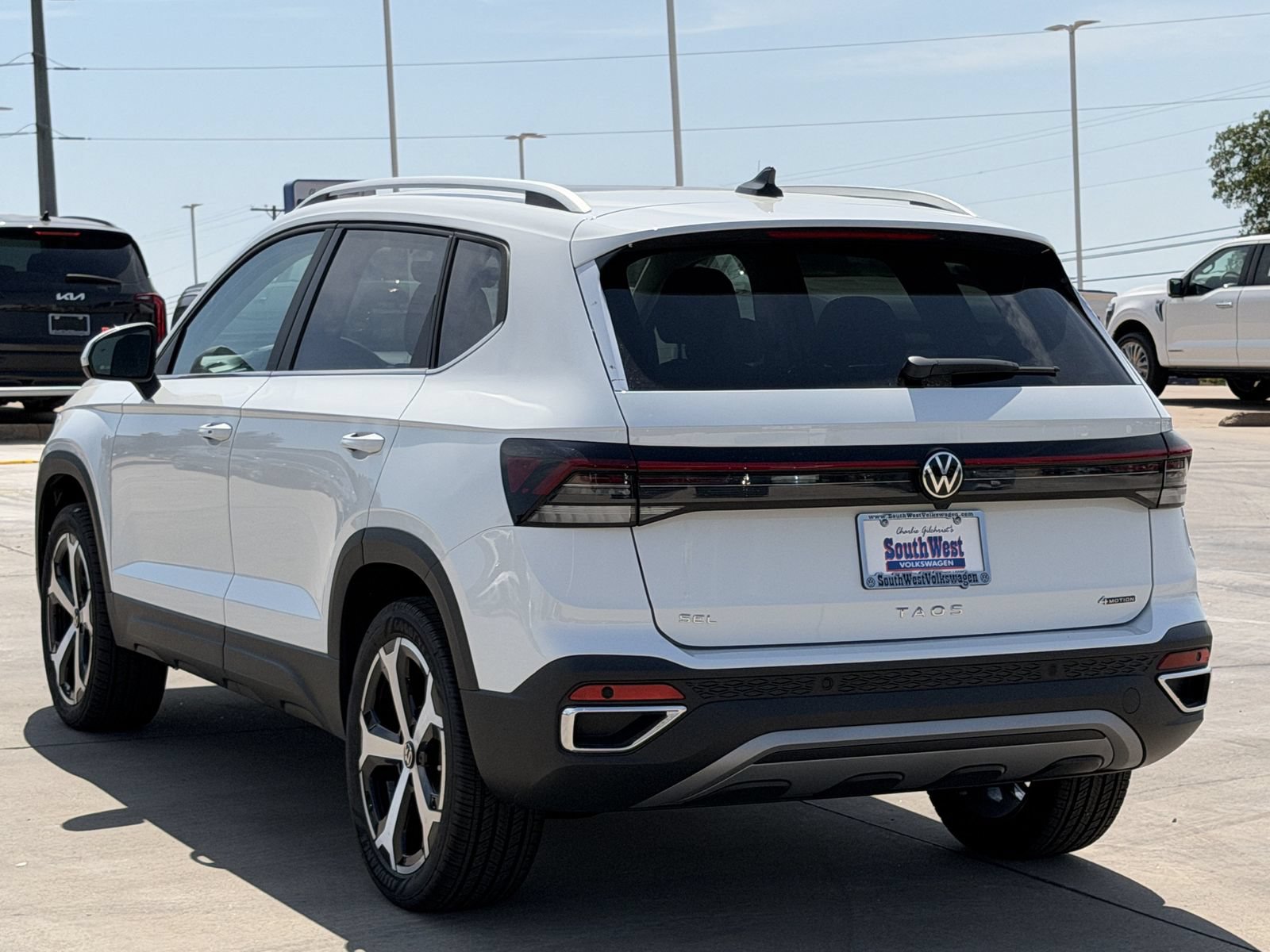 New 2026 Volkswagen Taos SEL AWD/4WD image 6
