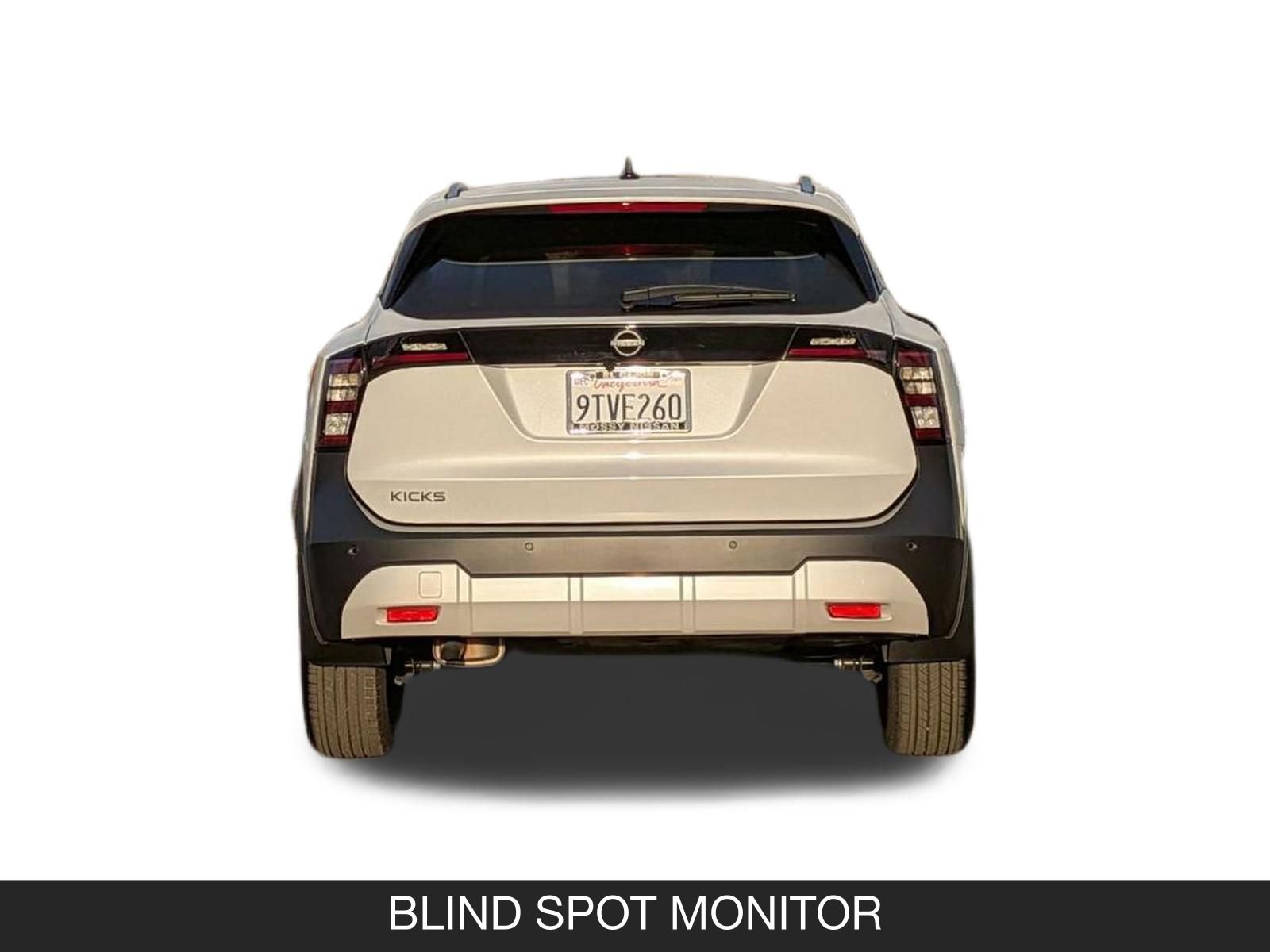 Used 2026 Nissan Kicks SV FWD image 9