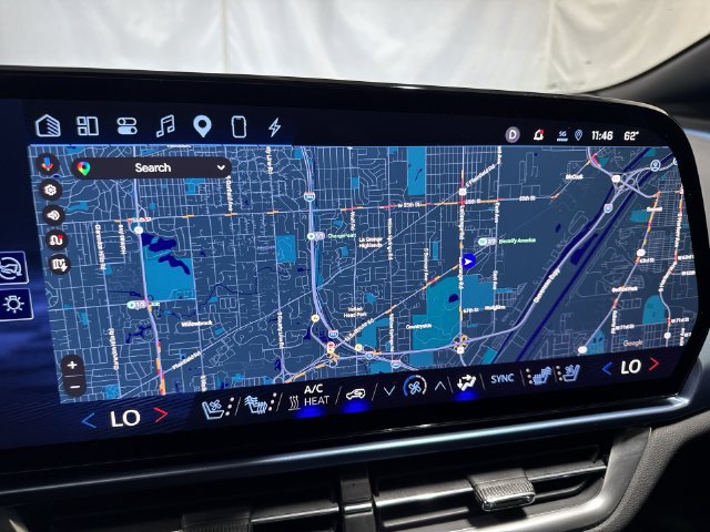 Used 2024 Chevrolet Equinox EV LT FWD image 18