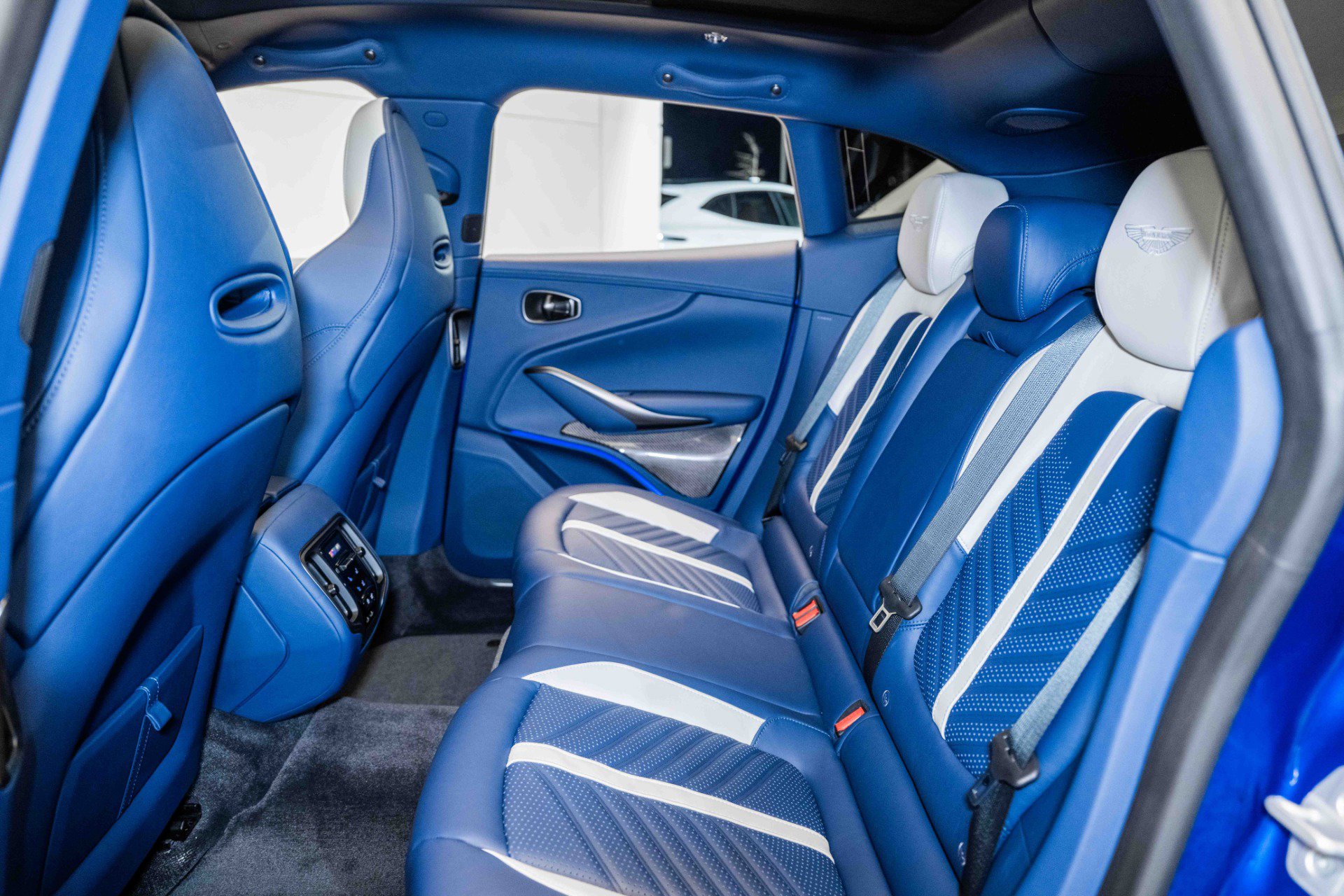 Used 2024 Aston Martin DBX 707 image 14