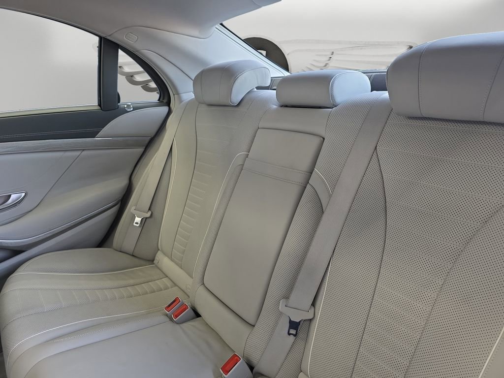 Used 2015 Mercedes-Benz S 550 Sedan image 13