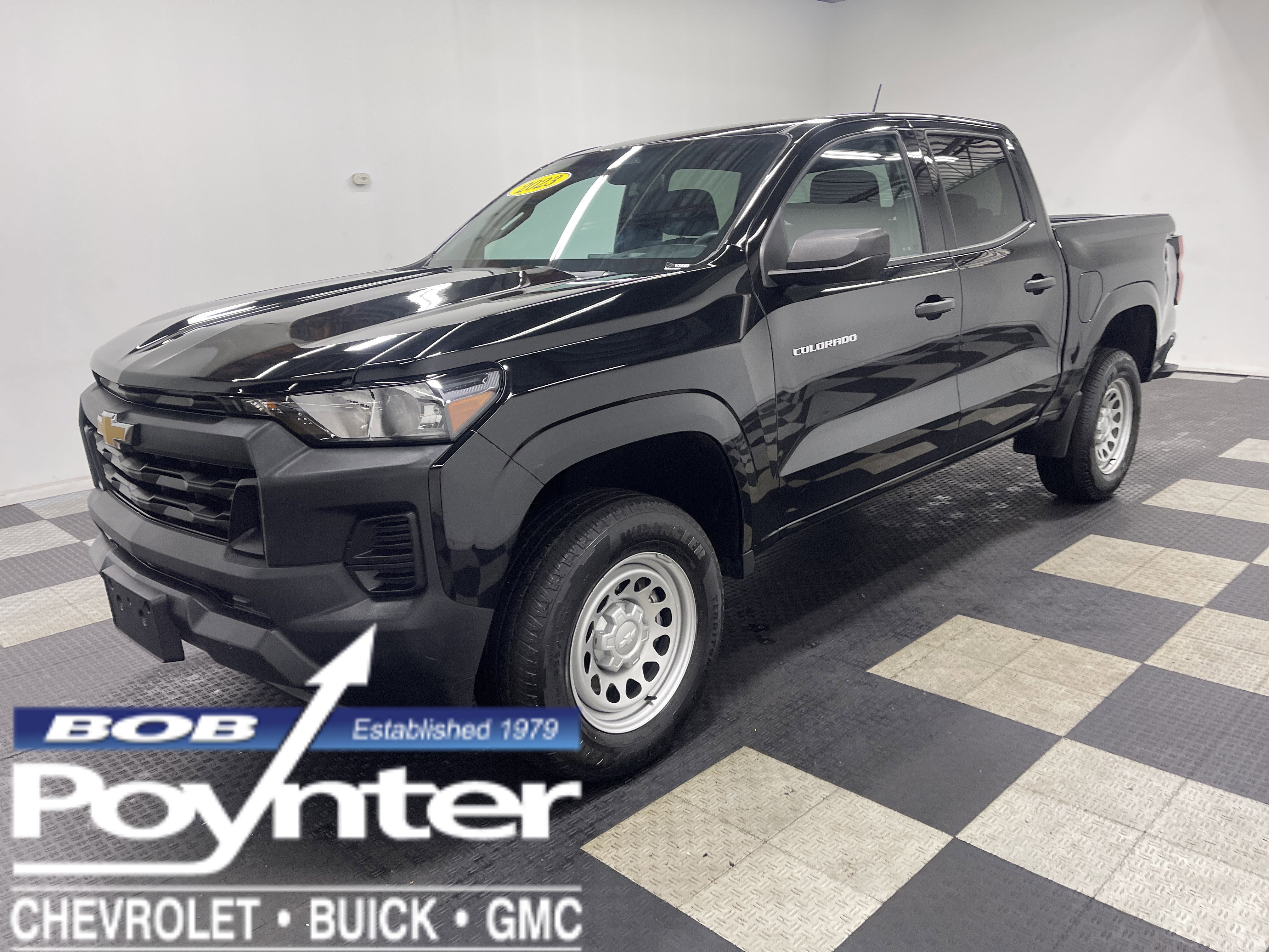 Used 2023 Chevrolet Colorado W/T RWD image 1