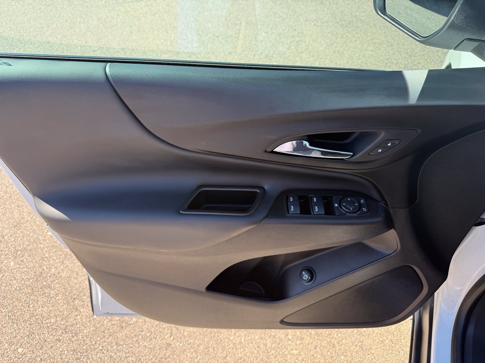 Certified 2024 Chevrolet Equinox LT FWD image 11