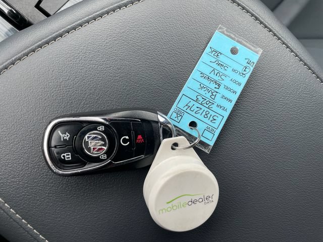 Used 2023 Buick Enclave Essence AWD/4WD image 18