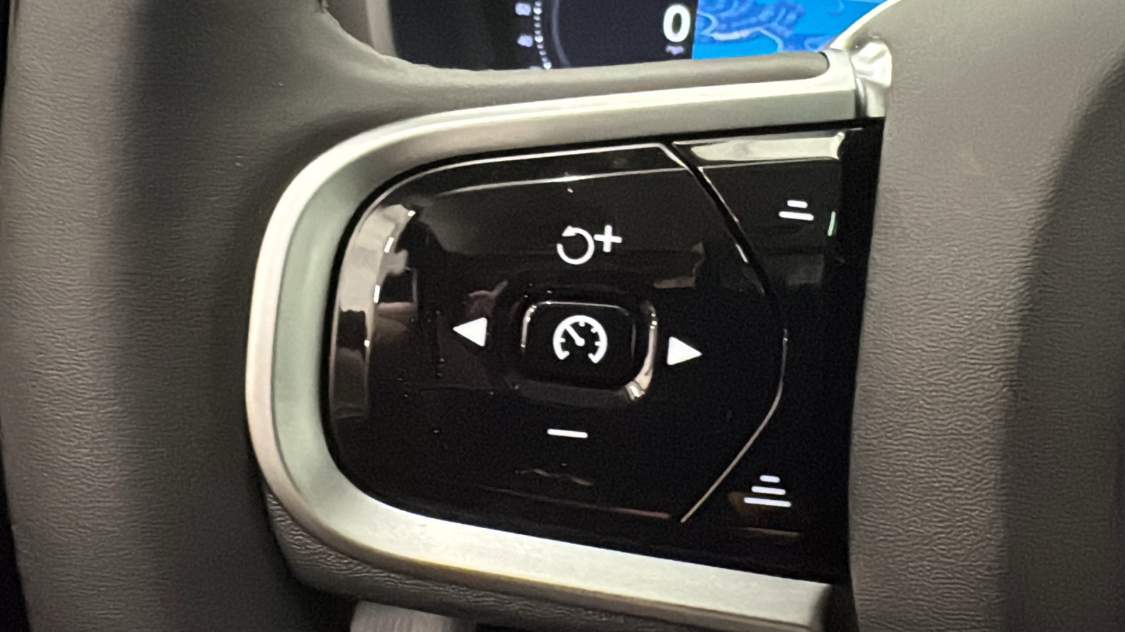 New 2026 Volvo XC90 T8 Core w/ Protection Package AWD/4WD image 13