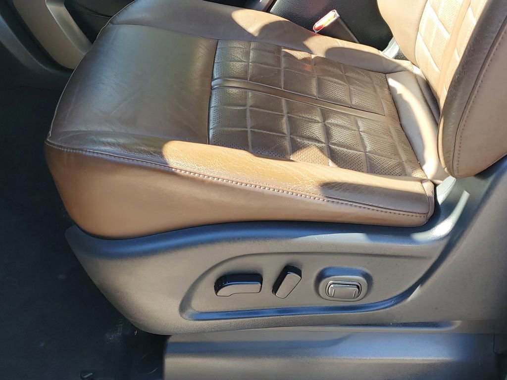 Used 2022 Nissan Titan Platinum Reserve w/ Moonroof Package AWD/4WD image 12