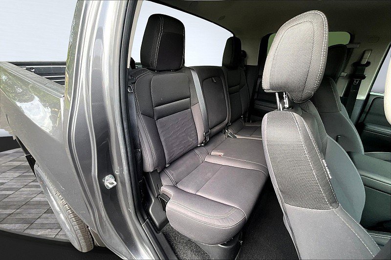 Used 2022 Nissan Frontier SV w/ Technology Package image 29