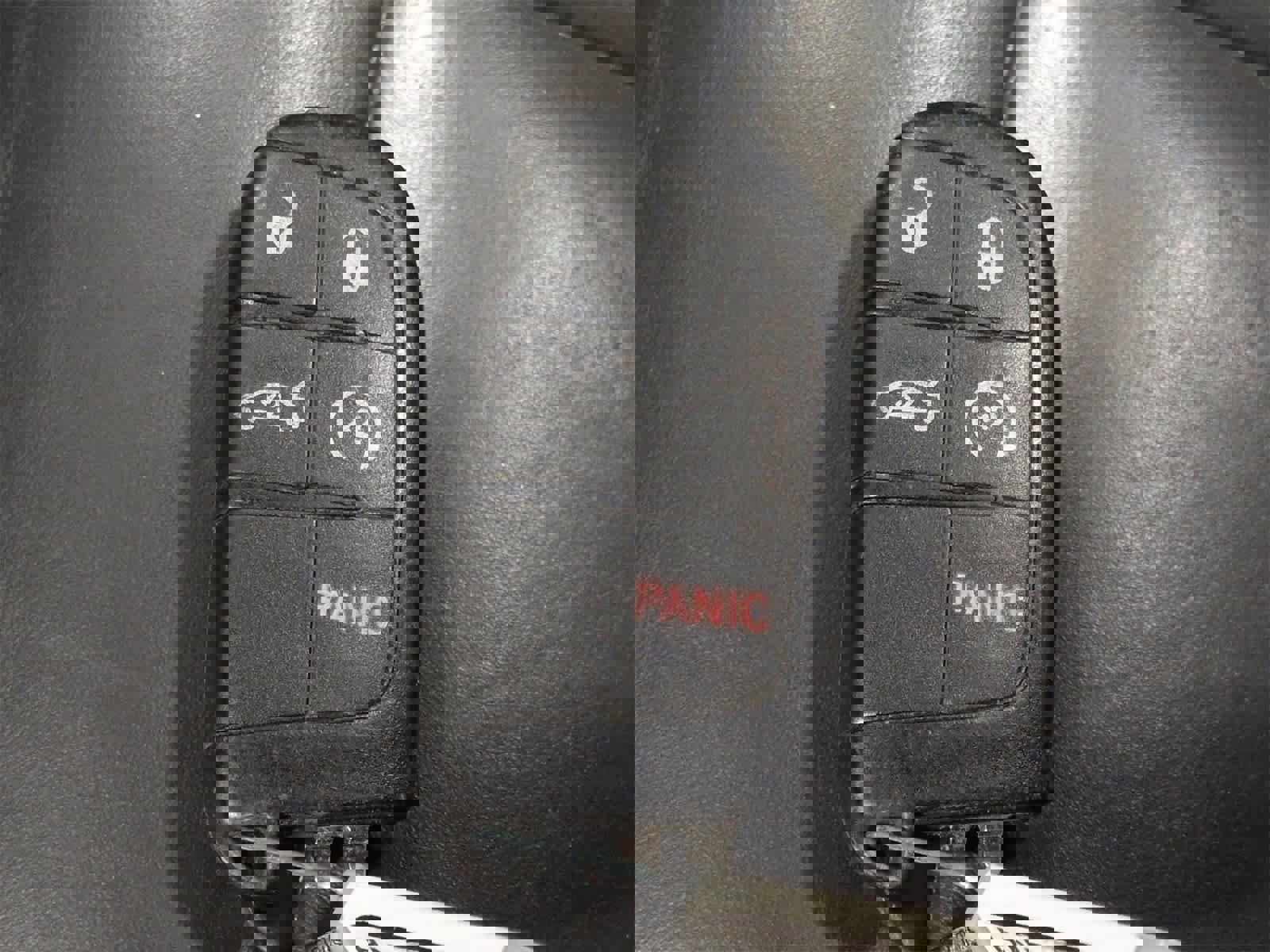 Certified 2017 Chrysler 200 Limited Platinum image 34