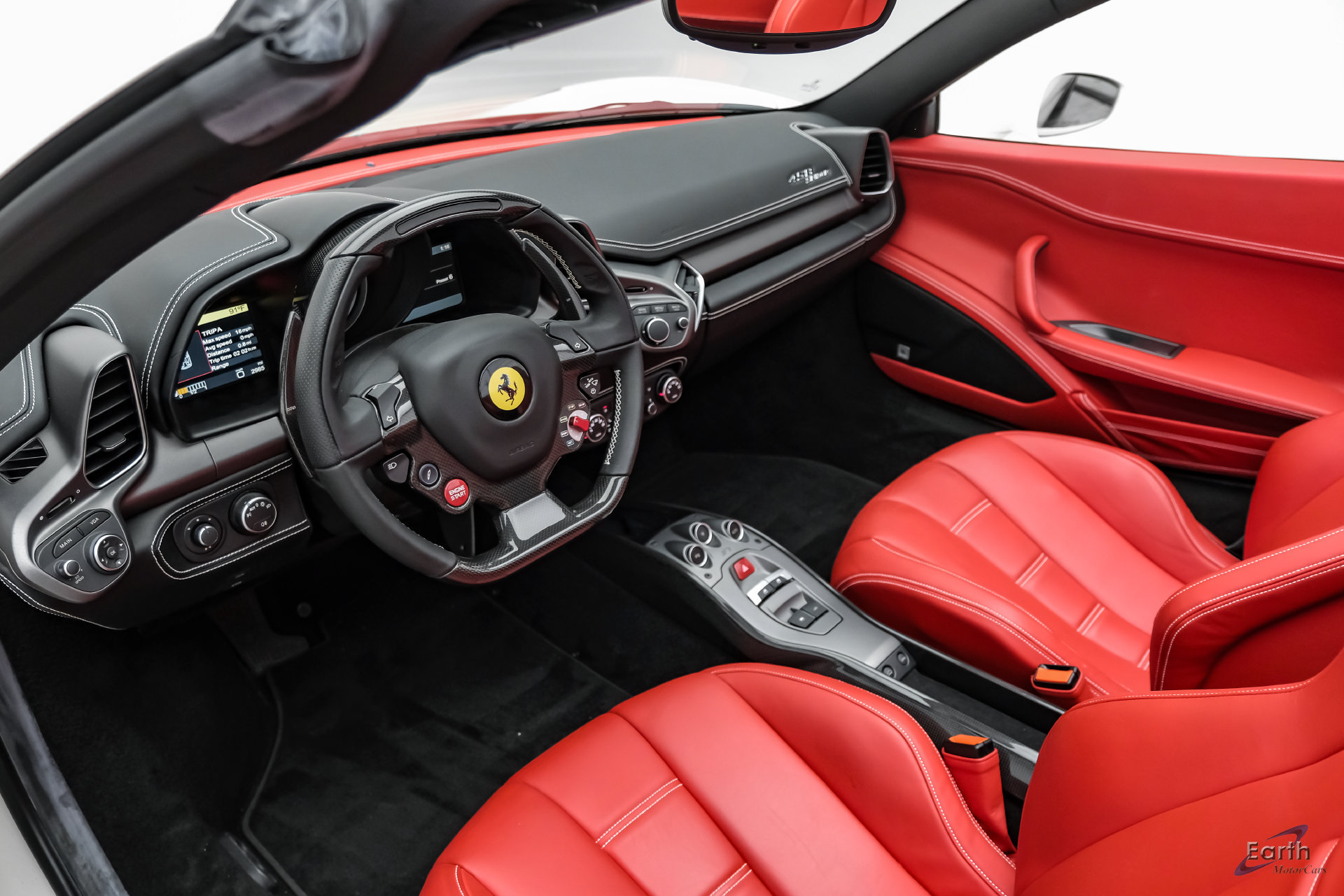 Used 2015 Ferrari 458 Spider RWD image 2