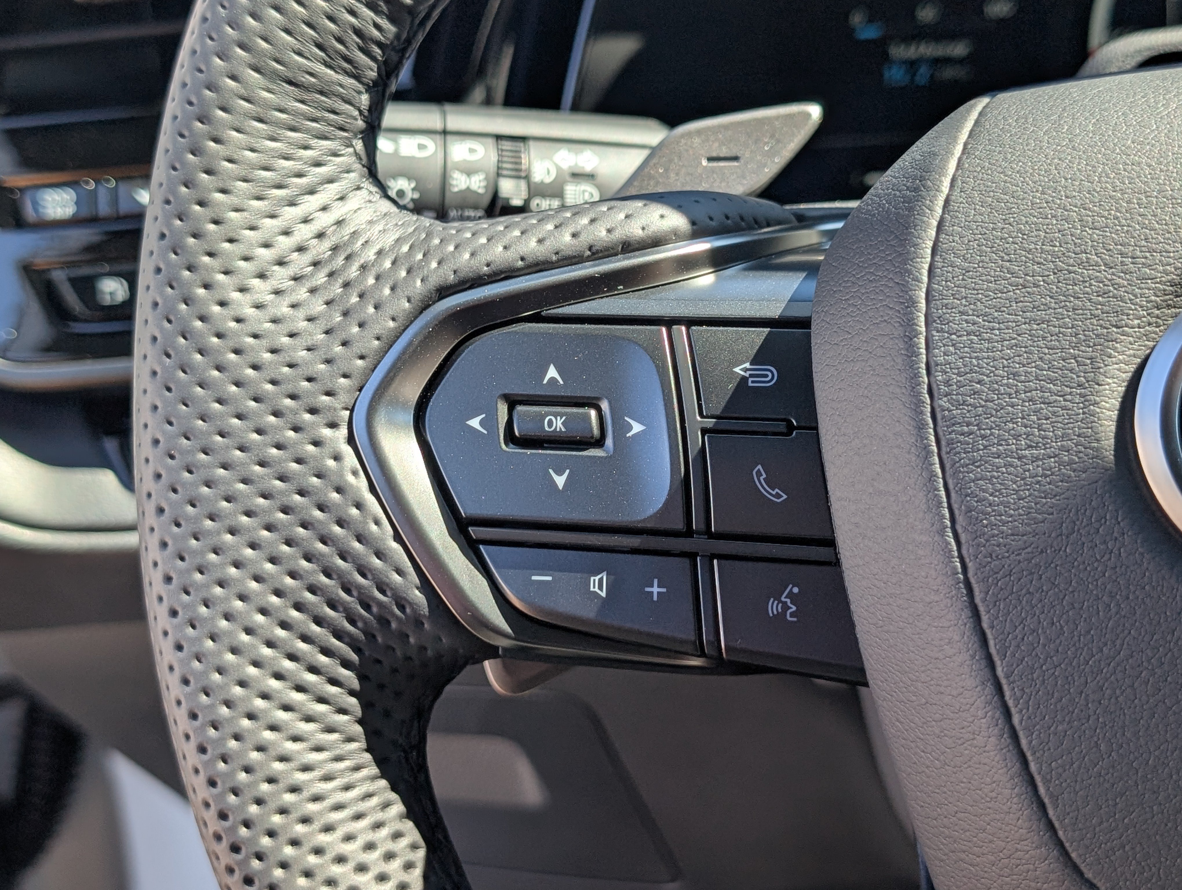 New 2026 Lexus TX 500h AWD w/ Technology Package image 21