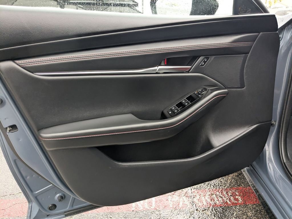 Used 2025 MAZDA MAZDA3 s image 13