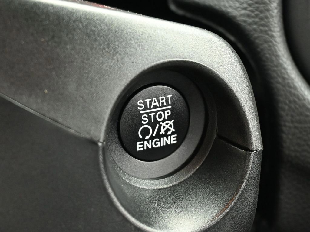 Used 2020 Jeep Compass Latitude image 17