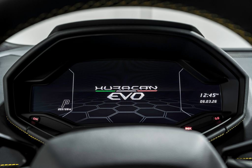 Used 2023 Lamborghini Huracan EVO image 14