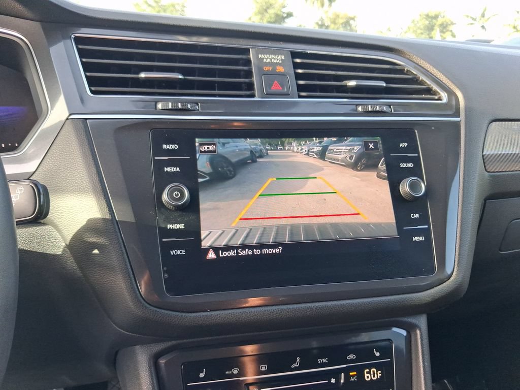 Certified 2023 Volkswagen Tiguan SE FWD image 22