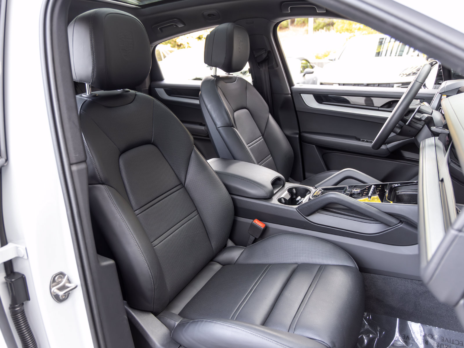 Certified 2026 Porsche Cayenne Coupe AWD/4WD image 65