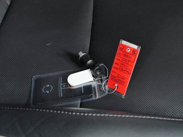 Used 2025 Tesla Cybertruck AWD Crew Cab image 12