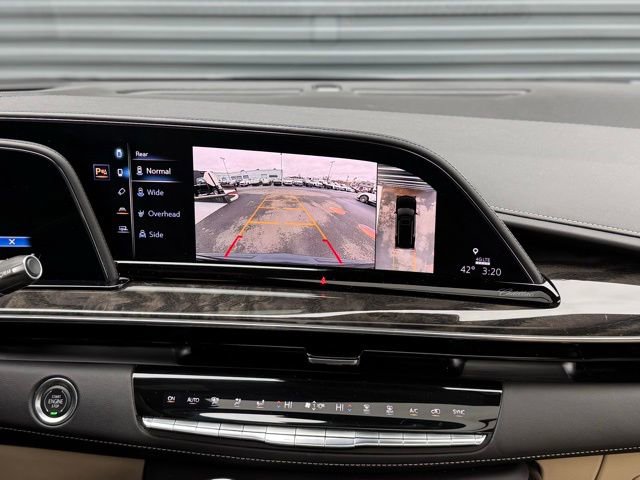 Used 2021 Cadillac Escalade Premium Luxury image 32