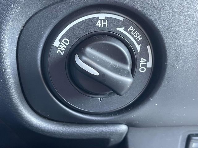 Used 2022 Nissan Frontier SV image 29