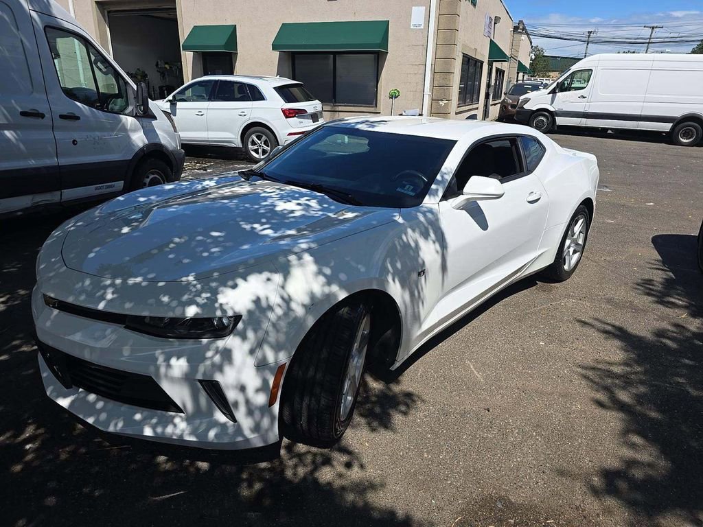 Used 2017 Chevrolet Camaro LT RWD image 1