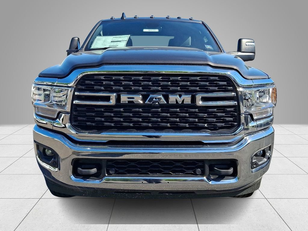 Used 2024 RAM 2500 Big Horn w/ Towing Technology Group AWD/4WD image 3