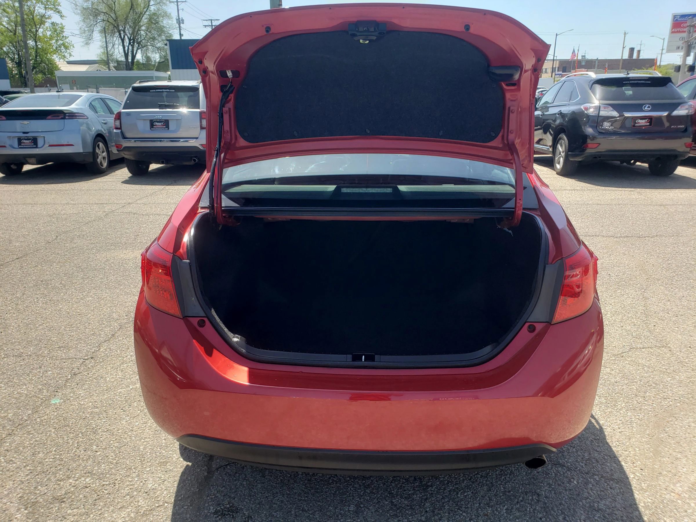 Used 2018 Toyota Corolla SE FWD image 12