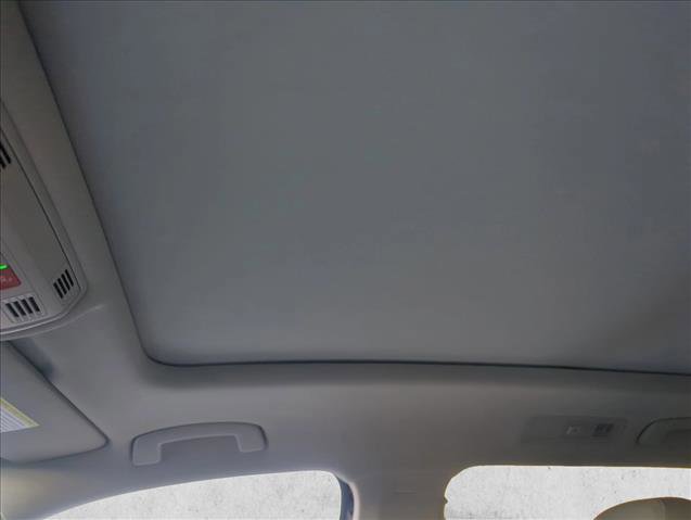 Used 2023 Volkswagen Tiguan SE w/ Panoramic Sunroof Package image 14