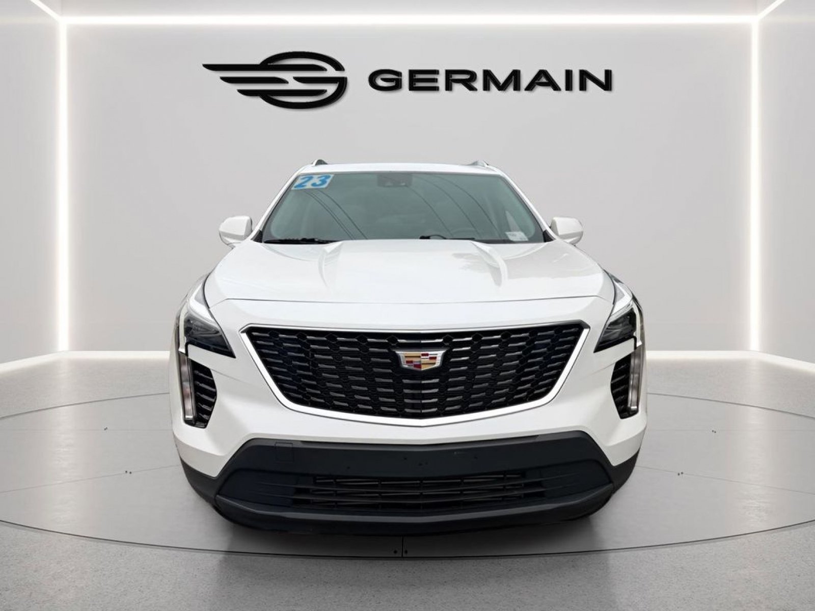 Used 2023 Cadillac XT4 Luxury w/ Driver Awareness Package FWD image 2