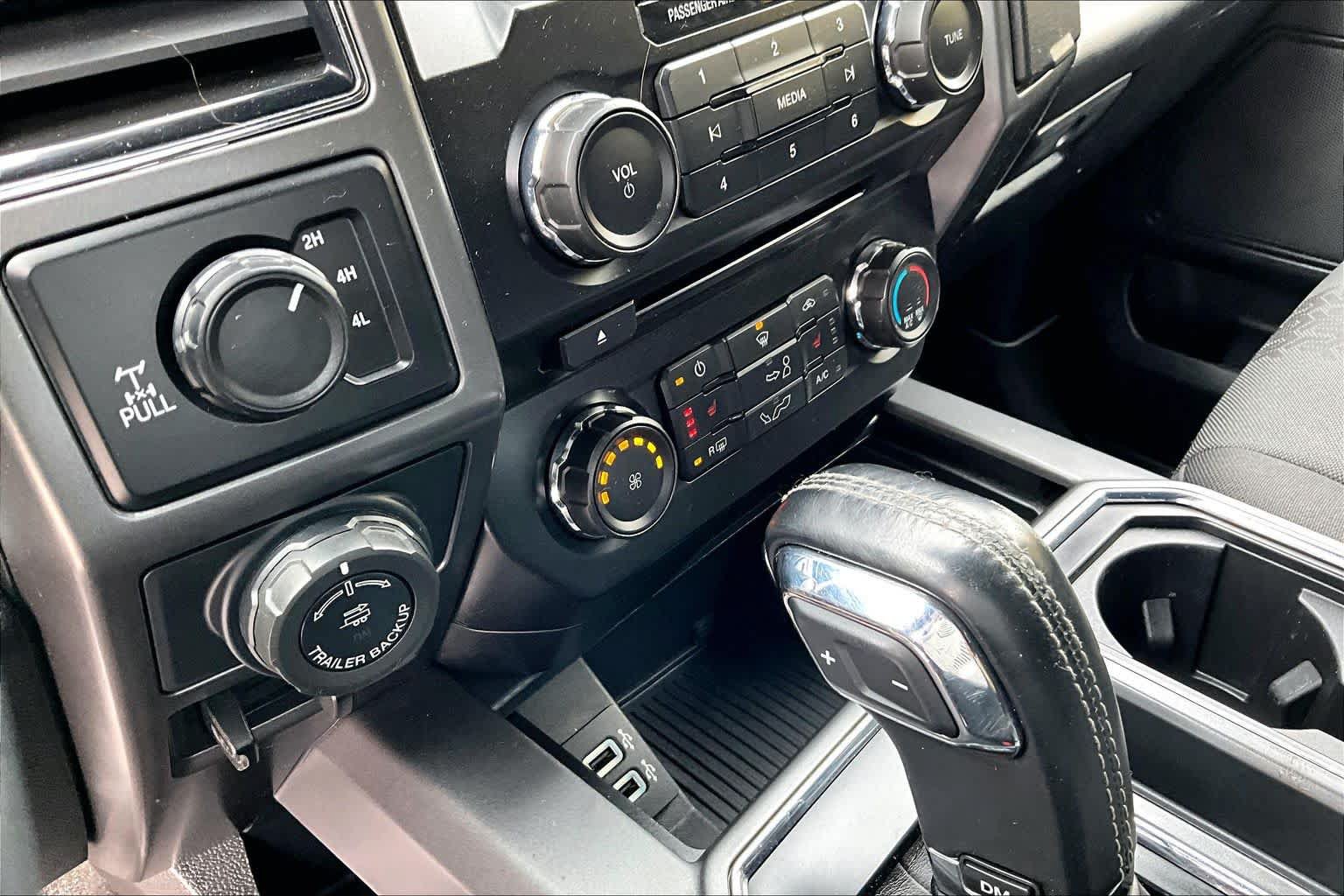 Used 2018 Ford F150 XLT w/ Equipment Group 302A Luxury AWD/4WD image 35