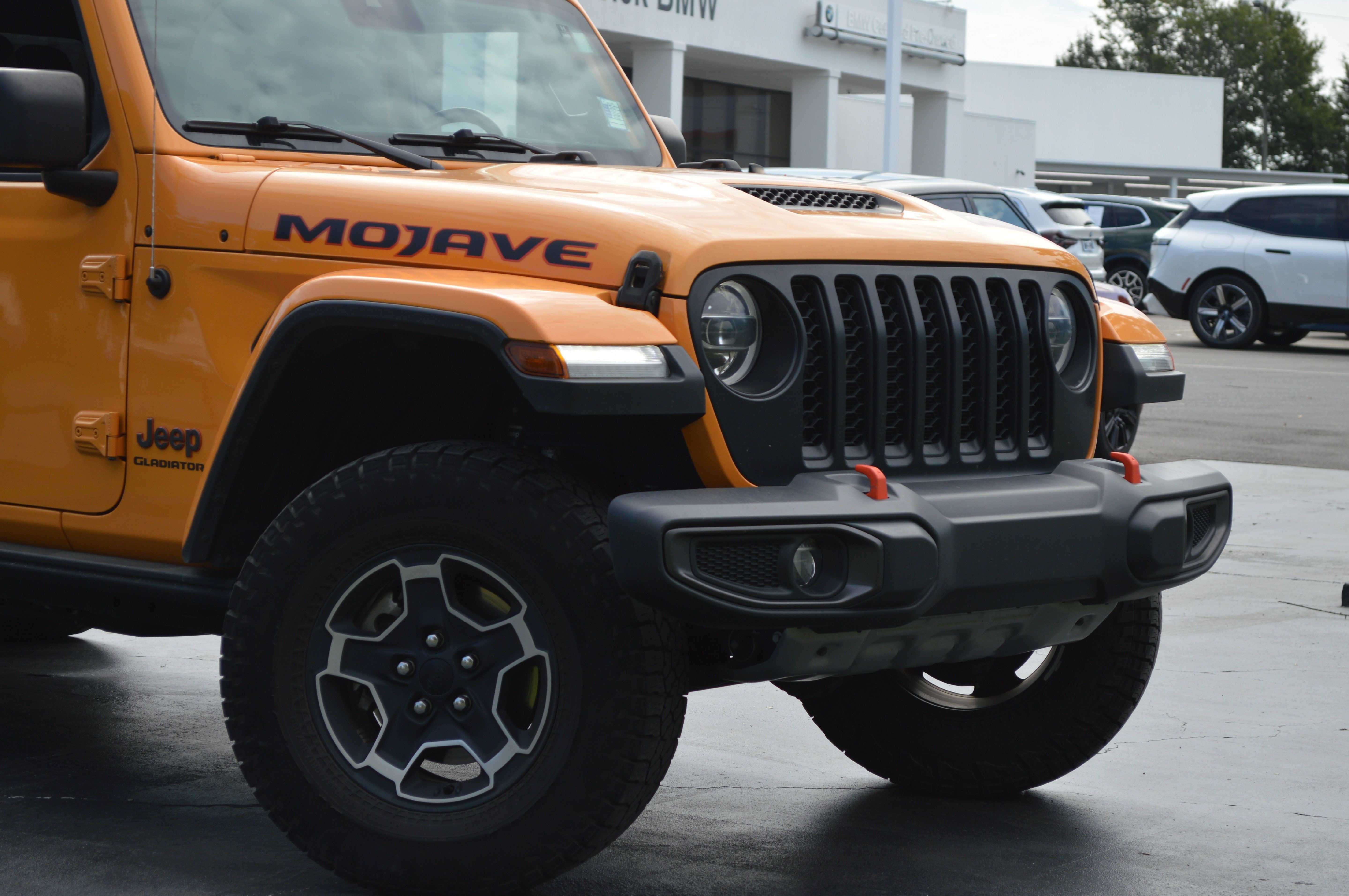 Used 2021 Jeep Gladiator Mojave AWD/4WD image 2