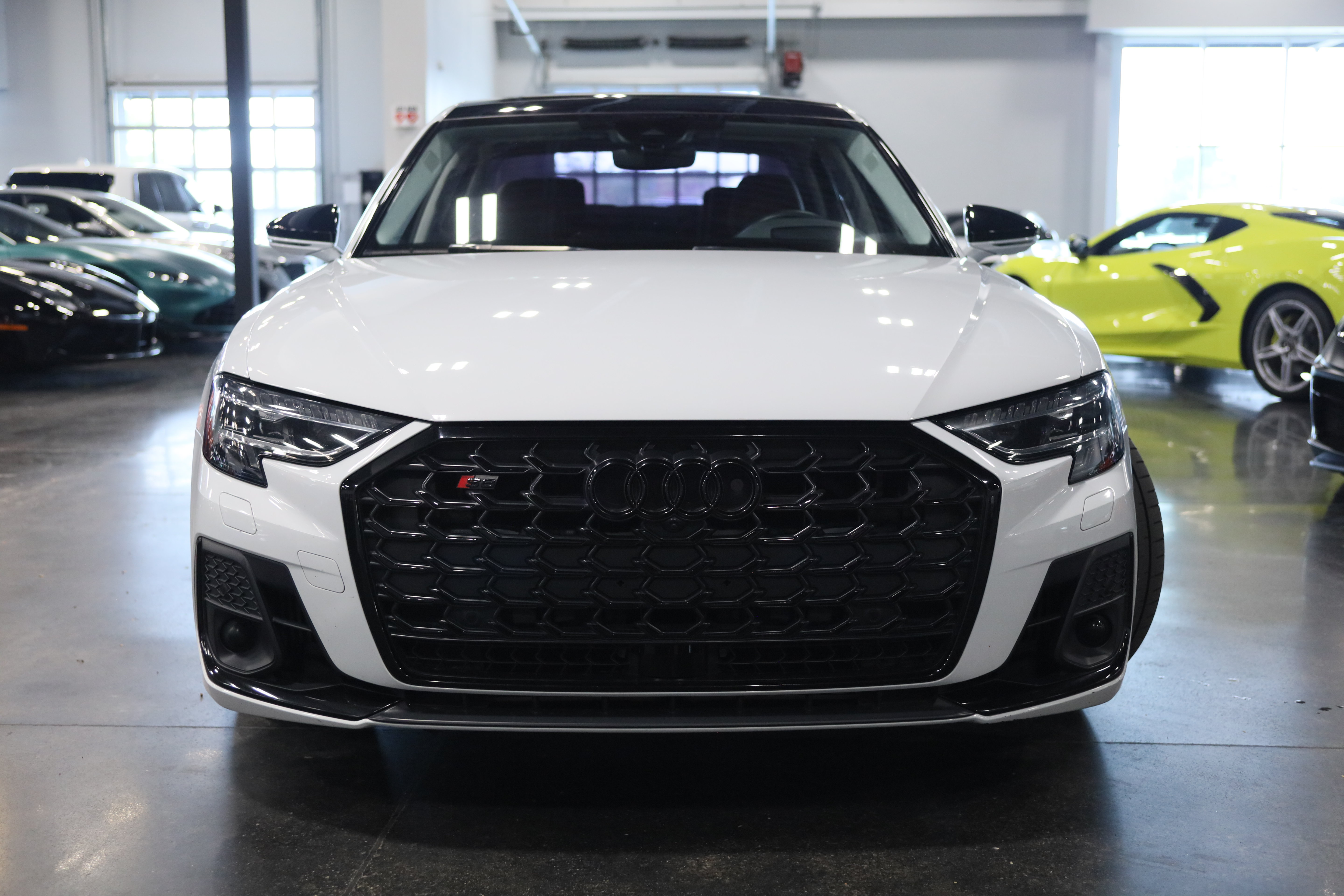 Used 2023 Audi S8 AWD/4WD image 2