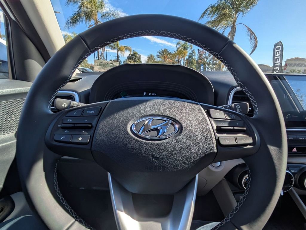 New 2026 Hyundai Venue SEL image 18