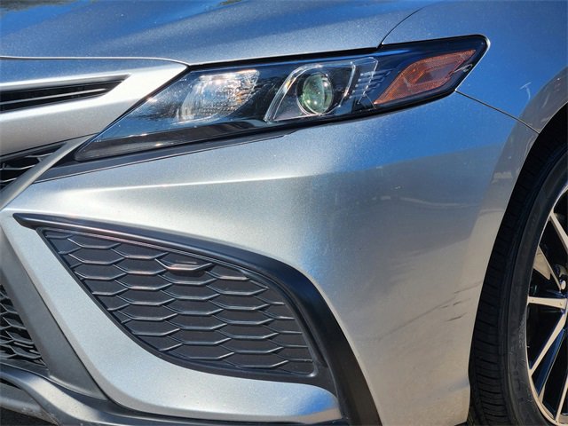 Used 2024 Toyota Camry SE image 8