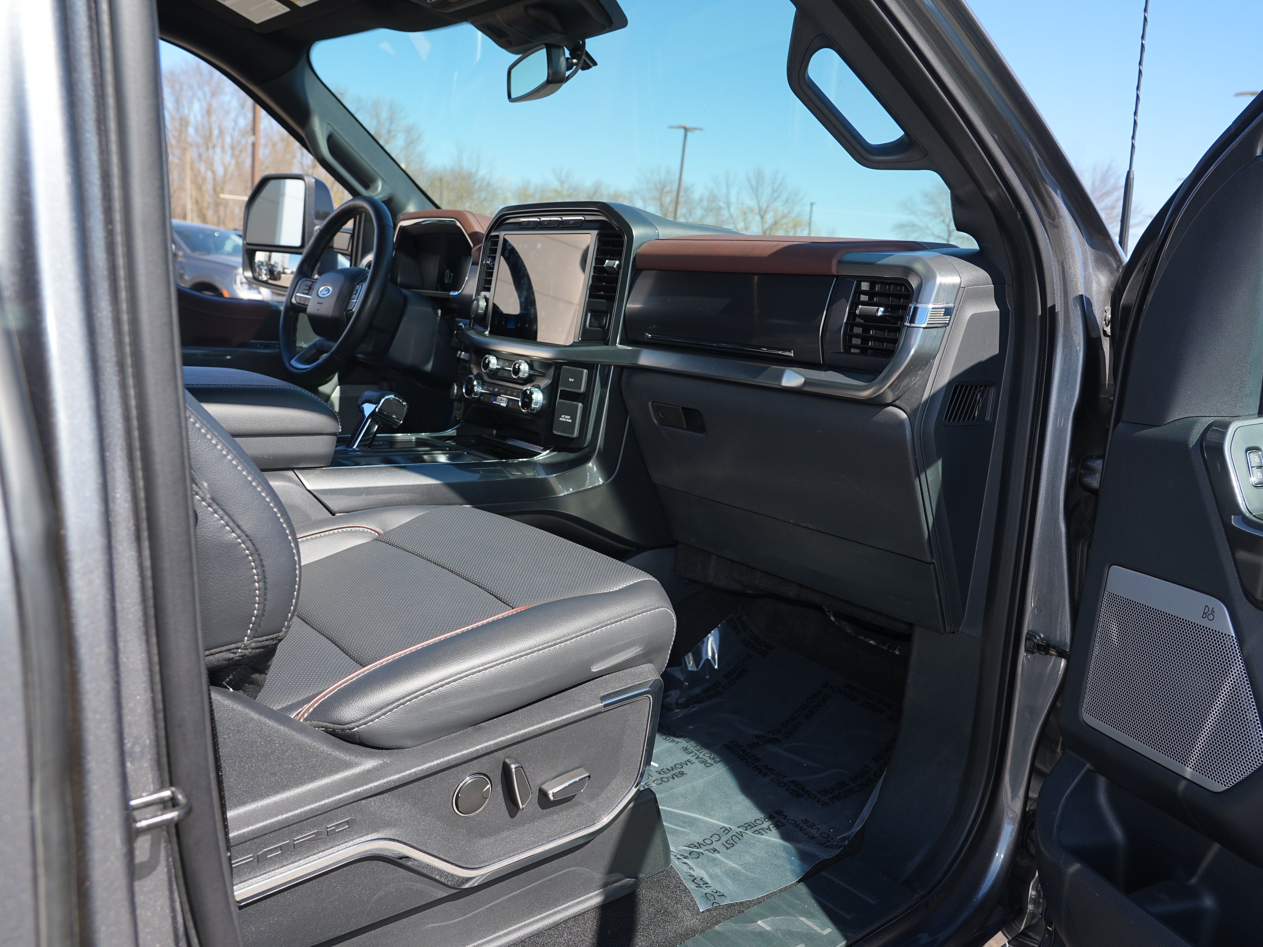 Used 2023 Ford F150 Lariat w/ Equipment Group 502A High AWD/4WD image 31